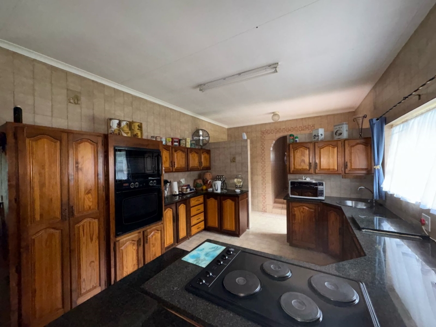 4 Bedroom Property for Sale in Safari Gardens North West